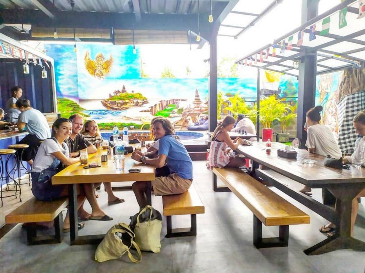 d’Gobers Hostel Seminyak Exterior foto